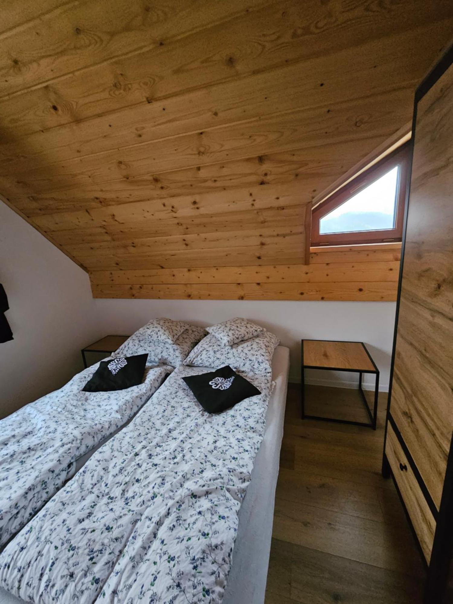 Z Jacuzzi Chalet