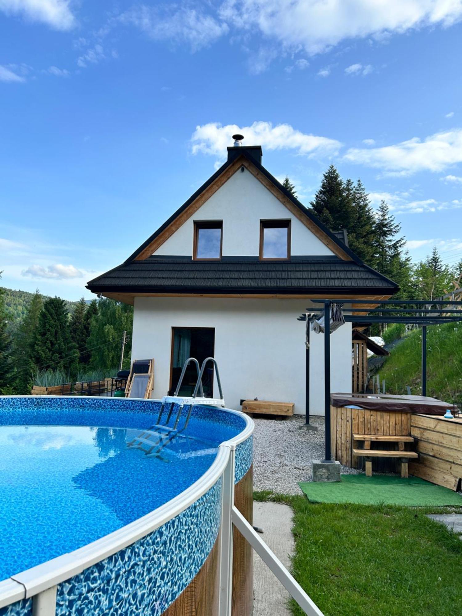 Chalet Z Jacuzzi Zawoja